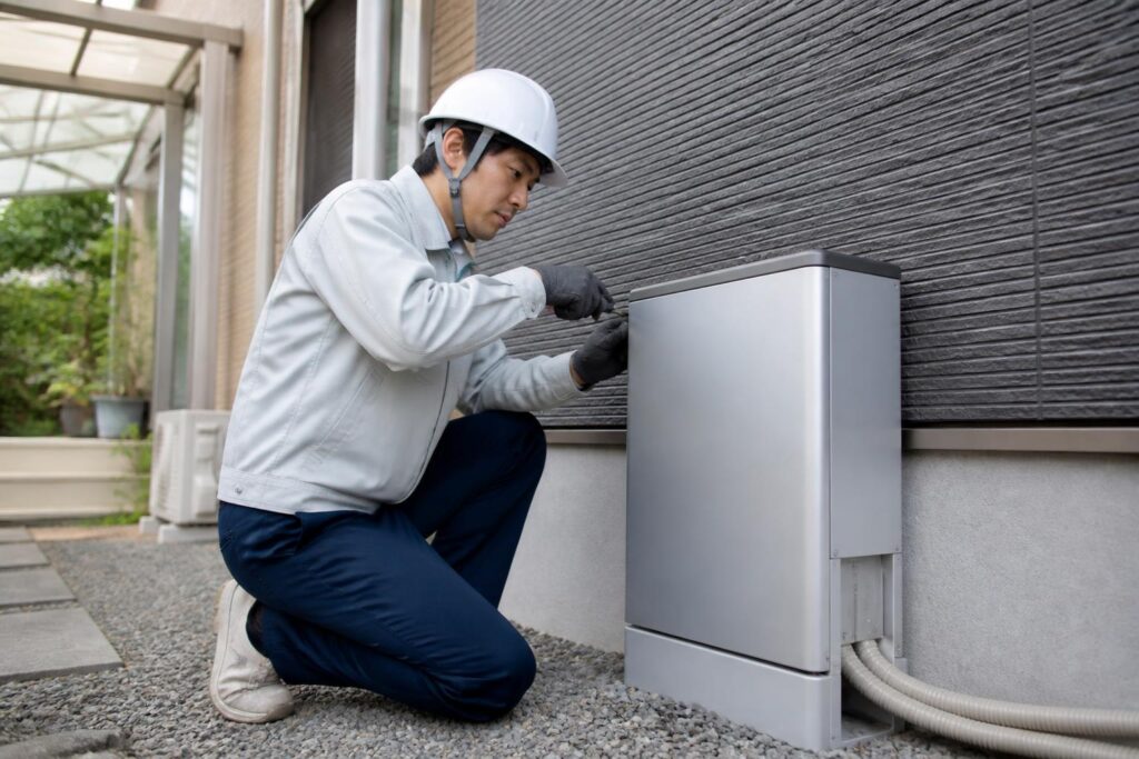 家庭用蓄電池｜蓄電池の見積もりで確認する本体・電気工事・追加費用のイメージ